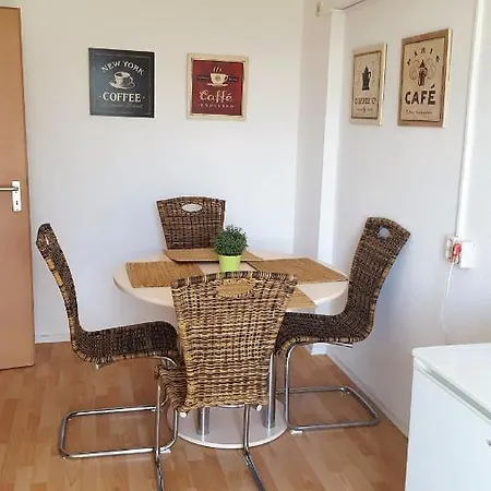 In Der Nahe Von Leipzig - Mit Balkon Und Wlan Wurzen